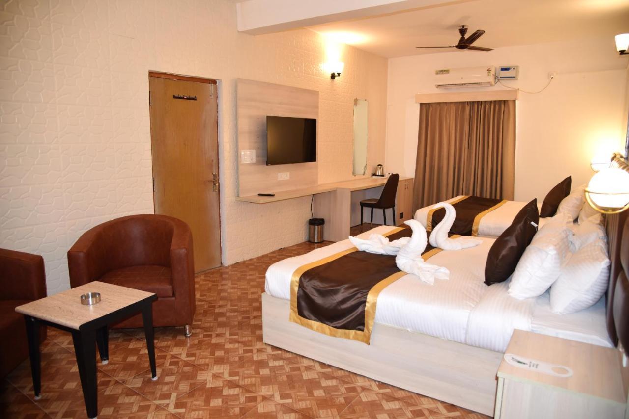 Clarissa Resort Goa Saligao Exterior photo